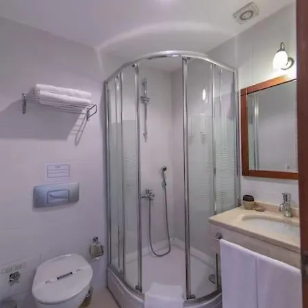 Sleeps 4, Family-friendly - Awz 305 *