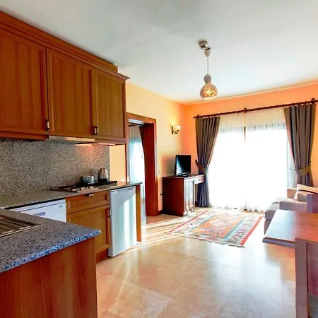 Sleeps 4, Family-friendly - Awz 305